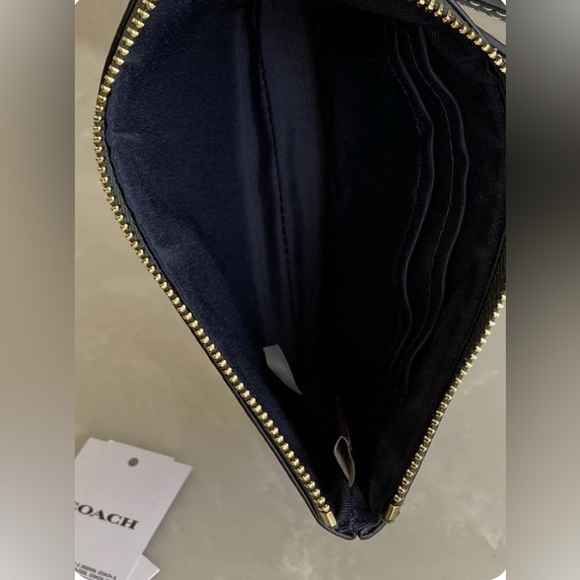 🔥NWT🔥 Coach Signature Green 2 Piece Backpack & Wristlet🔥 - Picture 9 of 9